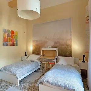 Guest house Three, Messina
